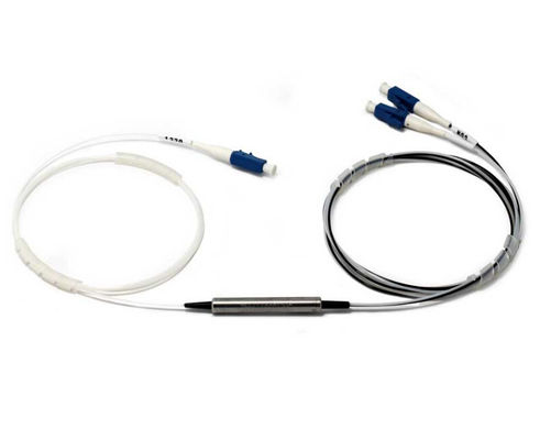 Fiber Optic Isolator EDFA/CATV Used Wide Band High Isolation 3 Ports 1x2 40 0.35 Db ( Max 0.5 ) 1310 or 1550 Nm 0.10 Db